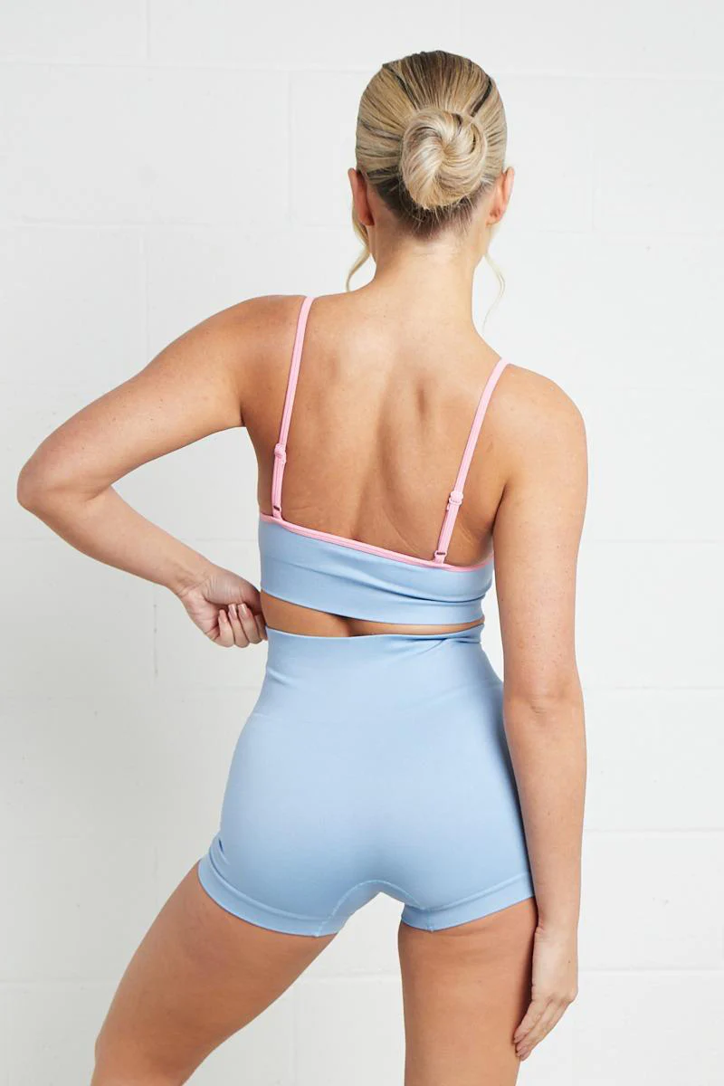 KATCH ME Contrast U Neck Straps Top & High Waist Shorts Yoga Co-ord Set - Image 2